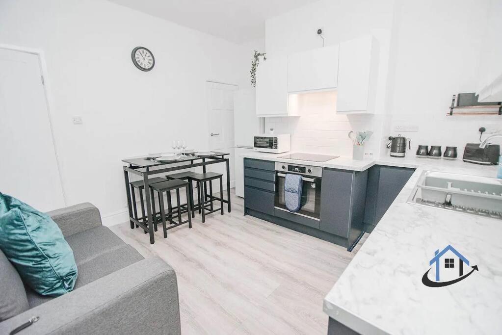 Balby Casa Nr Doncaster Racecourse King Beds Street Parking 빌라 외부 사진