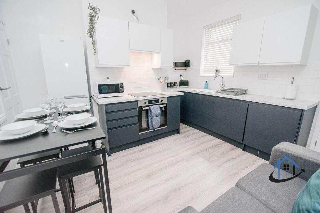 Balby Casa Nr Doncaster Racecourse King Beds Street Parking 빌라 외부 사진