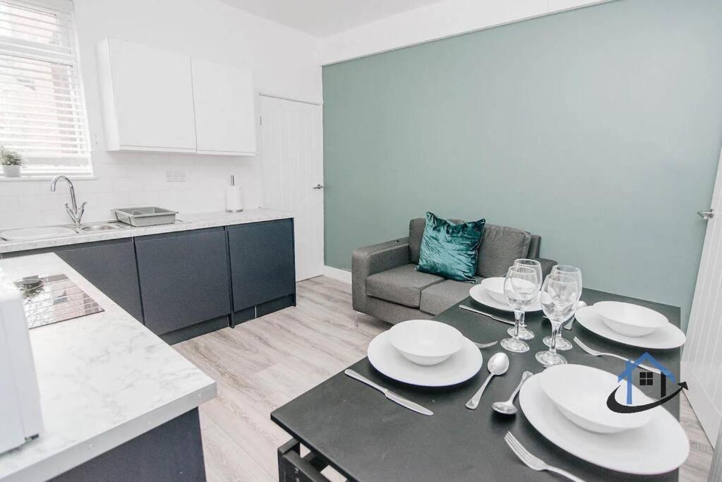 Balby Casa Nr Doncaster Racecourse King Beds Street Parking 빌라 외부 사진
