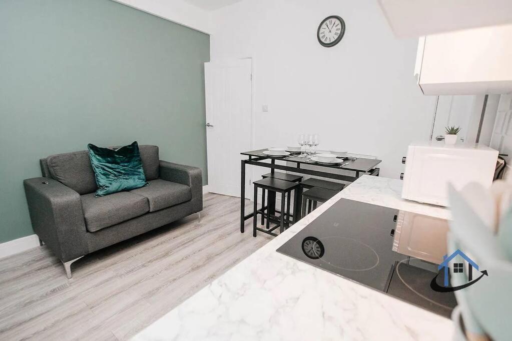 Balby Casa Nr Doncaster Racecourse King Beds Street Parking 빌라 외부 사진