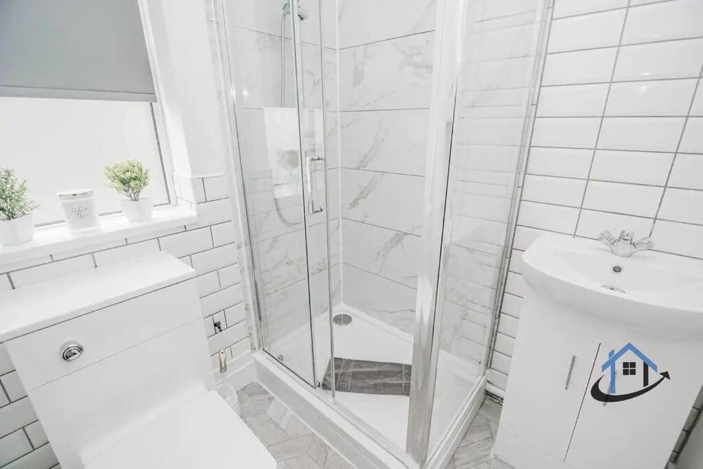 Balby Casa Nr Doncaster Racecourse King Beds Street Parking 빌라 외부 사진