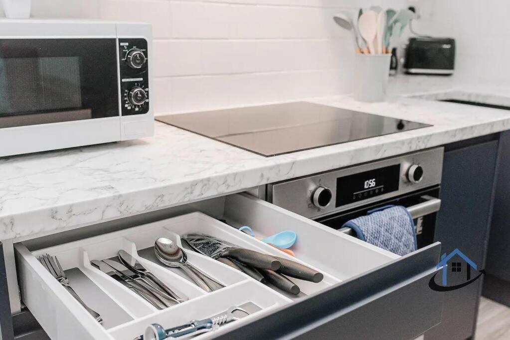 Balby Casa Nr Doncaster Racecourse King Beds Street Parking 빌라 외부 사진